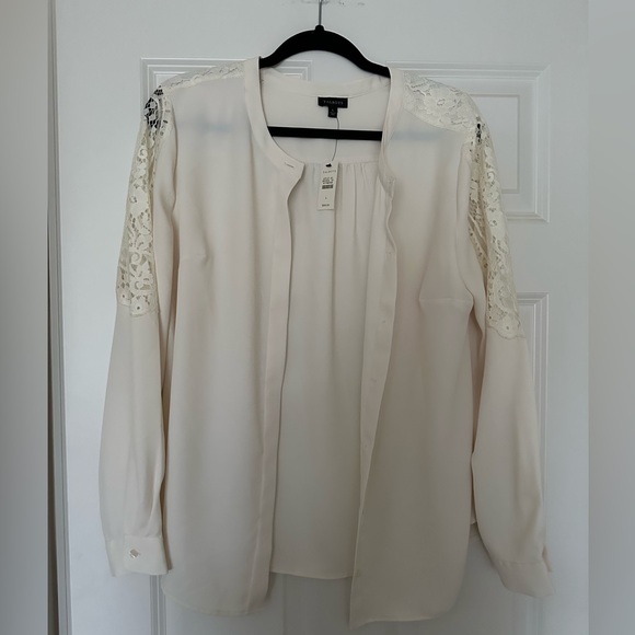 NWT* Talbots Button-Up Embroidered Blouse - Size Large - Picture 3 of 4